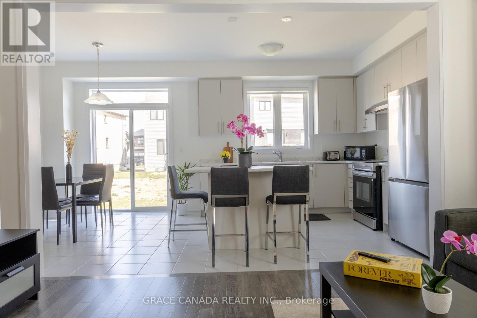 16 Brighton Lane, Thorold, Ontario  L2V 0P2 - Photo 14 - X12949766