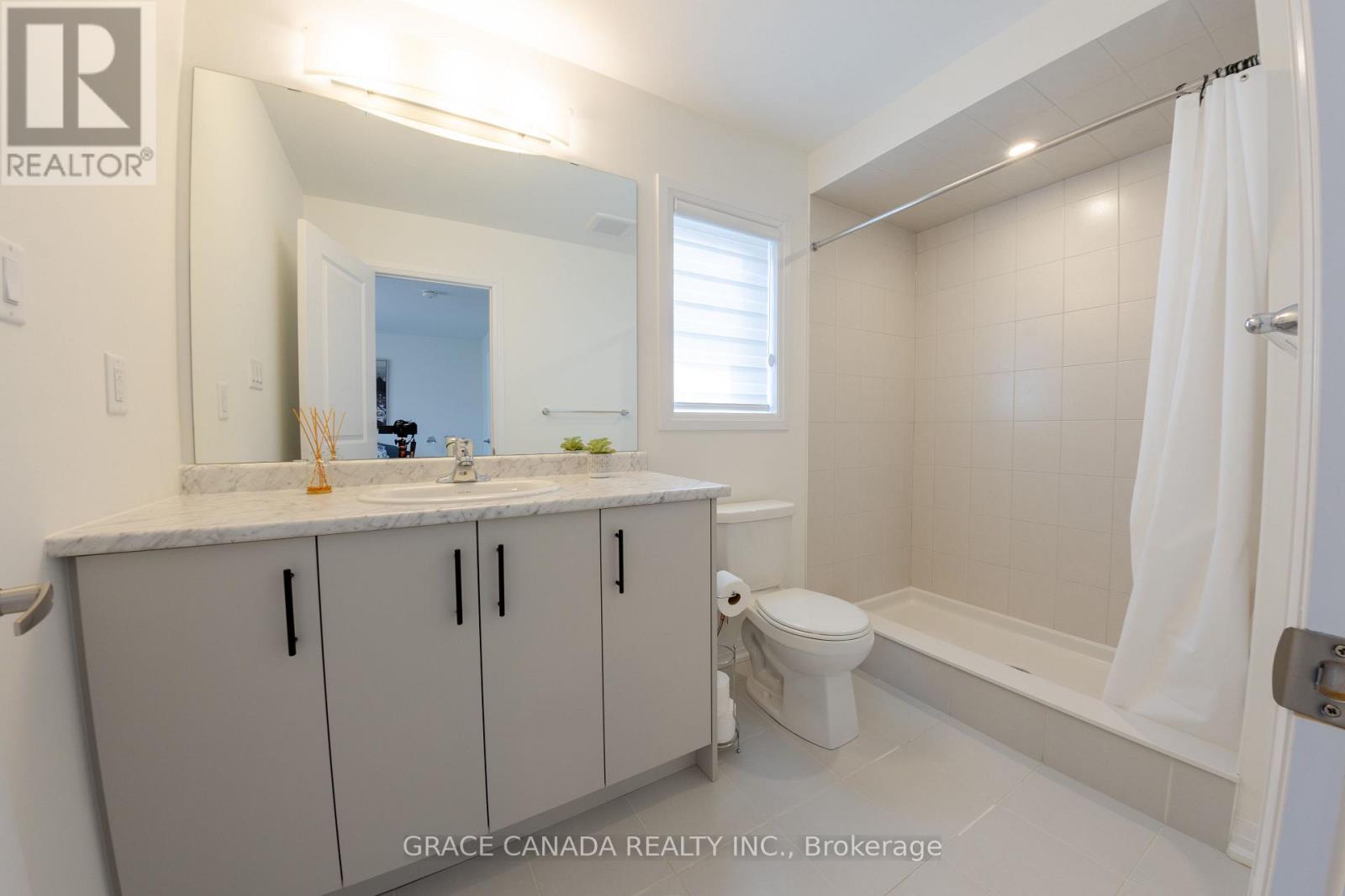 16 Brighton Lane, Thorold, Ontario  L2V 0P2 - Photo 27 - X12949766