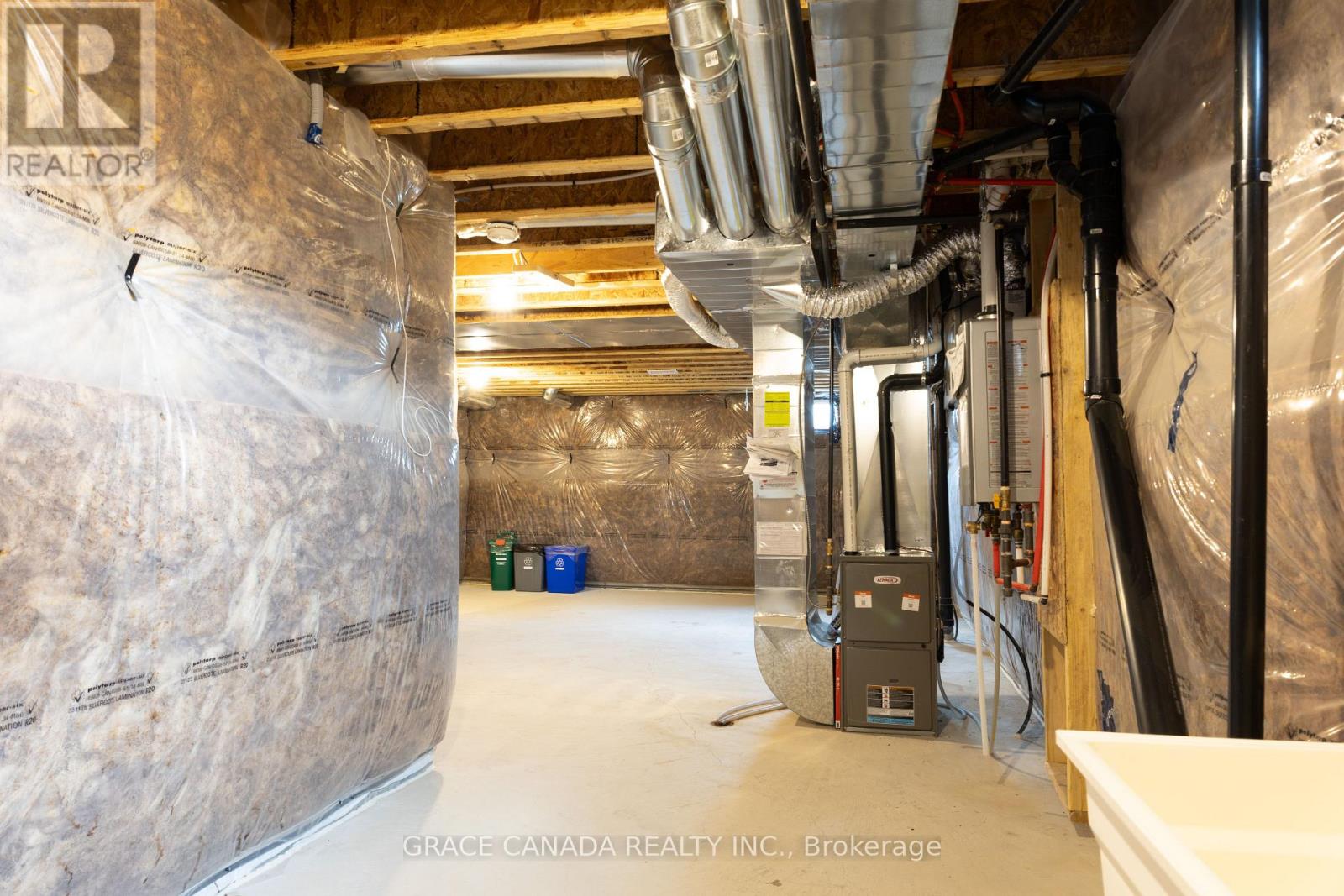 16 Brighton Lane, Thorold, Ontario  L2V 0P2 - Photo 32 - X12949766