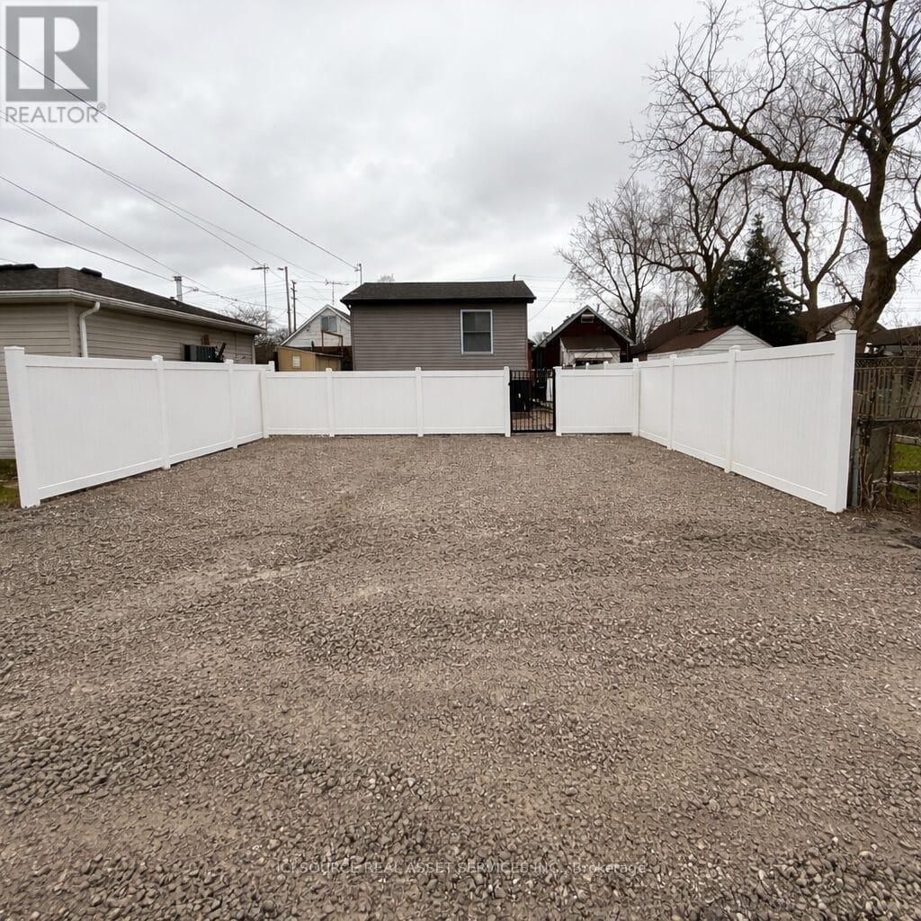 2 - 2335 Mercer Street, Windsor, Ontario  N8X 3R4 - Photo 11 - X12949786