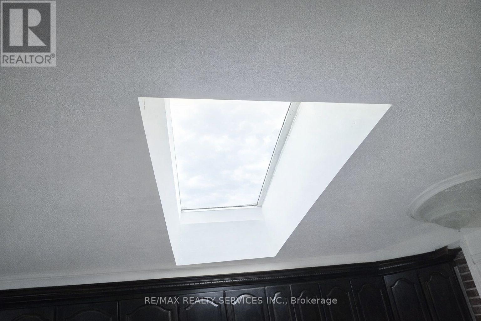 1 - 698 Highway 6 Highway, Hamilton, Ontario  L8N 2Z7 - Photo 4 - X12949798