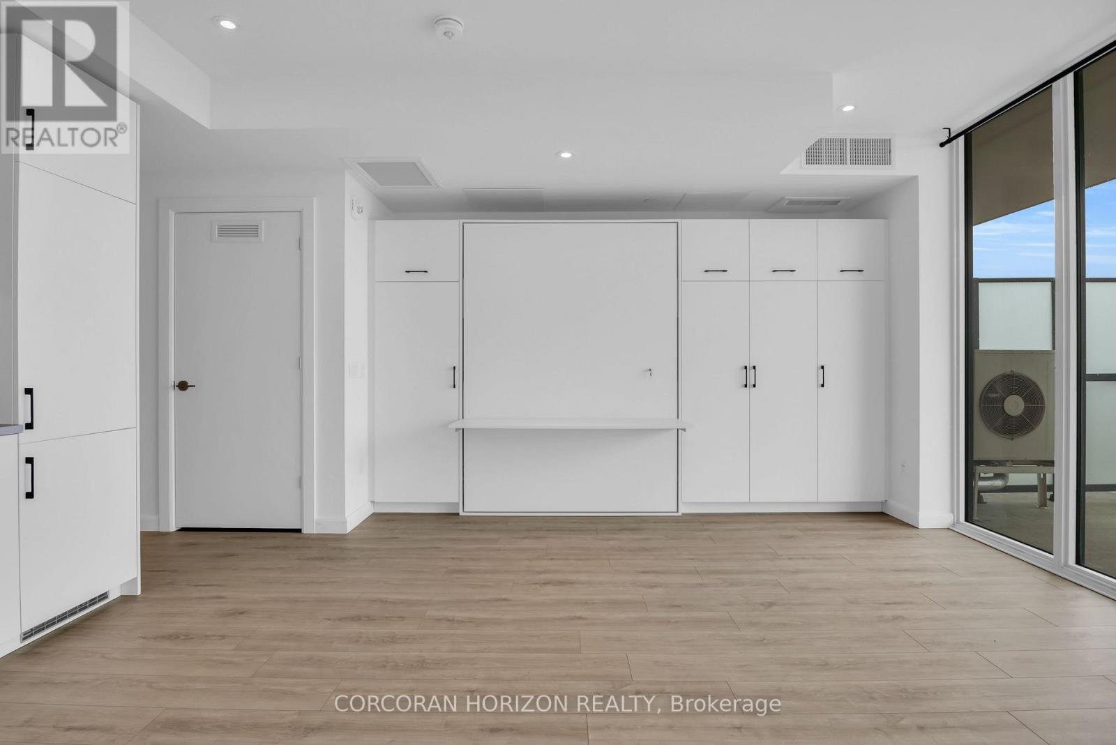 1011 - 741 King Street, Kitchener, Ontario  N2G 1E5 - Photo 16 - X12949818