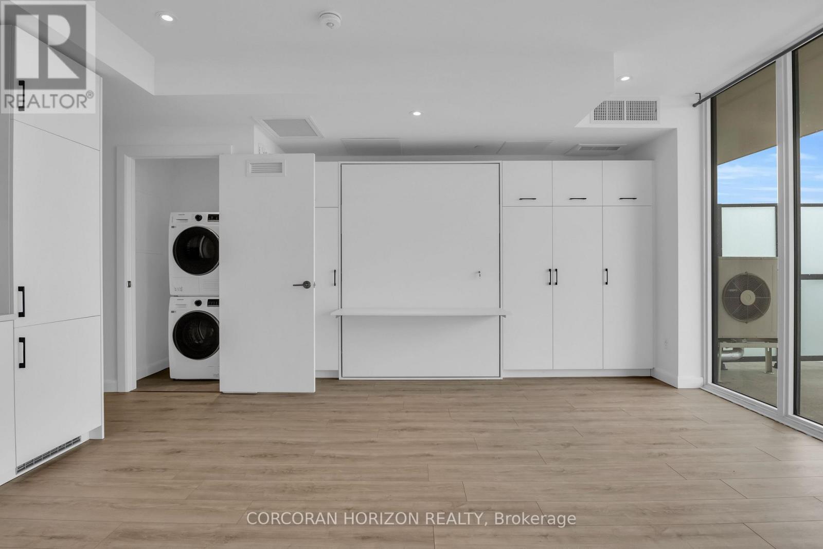 1011 - 741 King Street, Kitchener, Ontario  N2G 1E5 - Photo 17 - X12949818