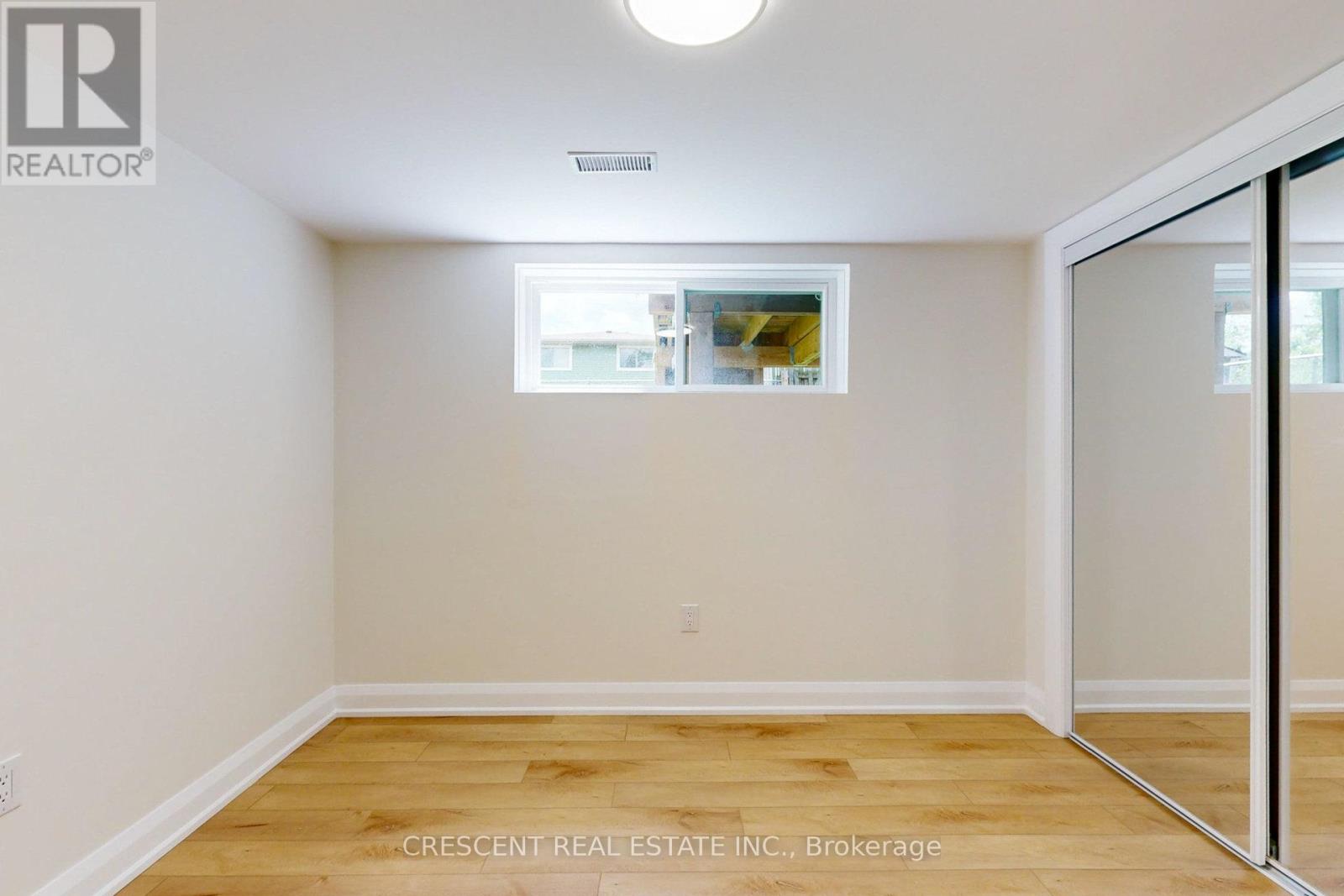 Lower - 59 Elkwood Court, Hamilton, Ontario  L9C 2T5 - Photo 11 - X12949832