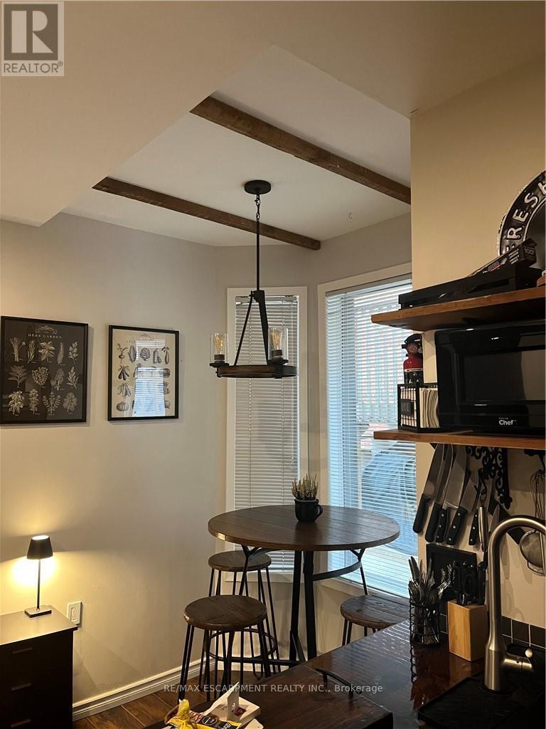 B - 56 King Street W, Hamilton, Ontario  L9H 1T8 - Photo 7 - X12949970