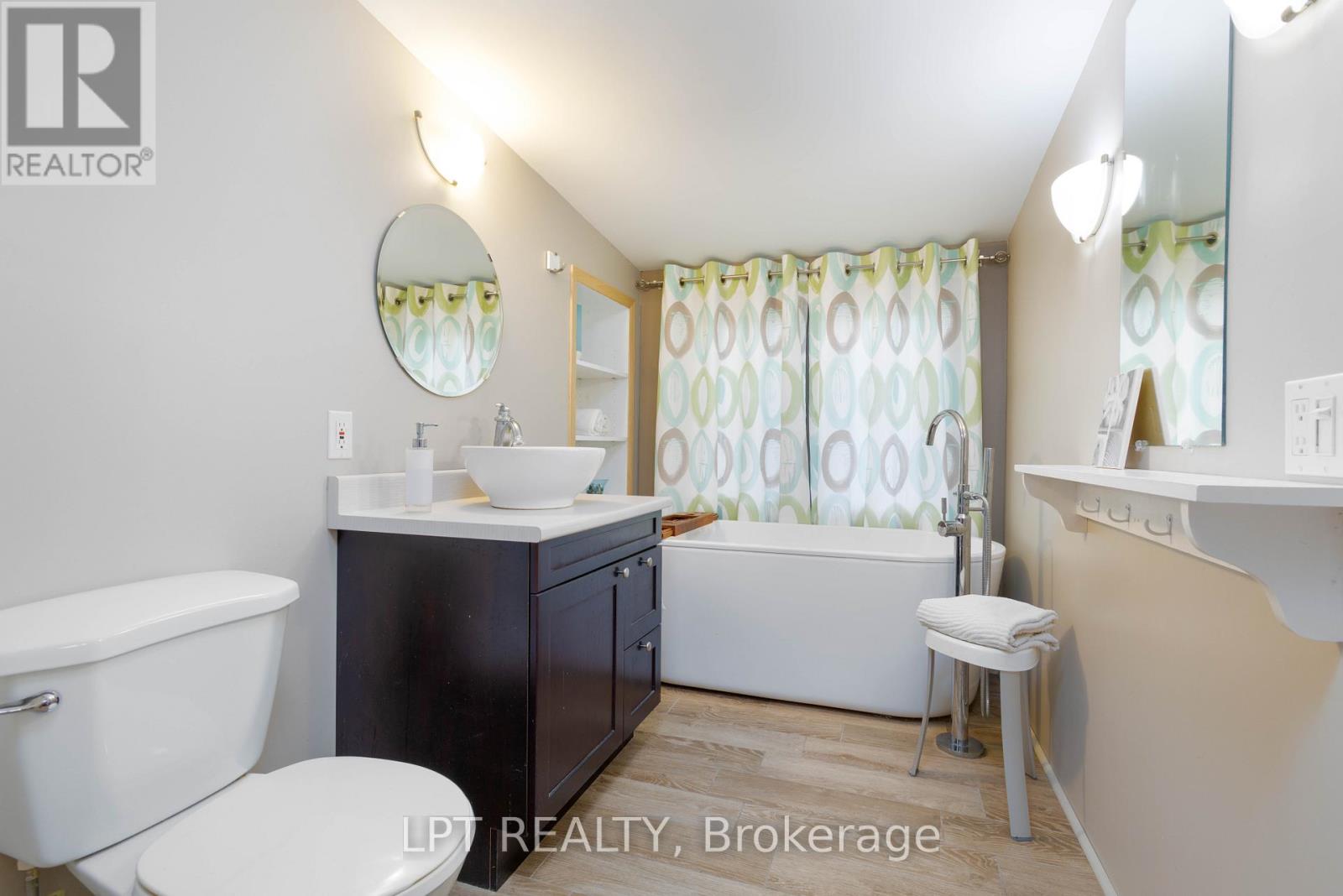 122 Blue Heron Drive, Georgina, Ontario  L0E 1N0 - Photo 29 - N12515760