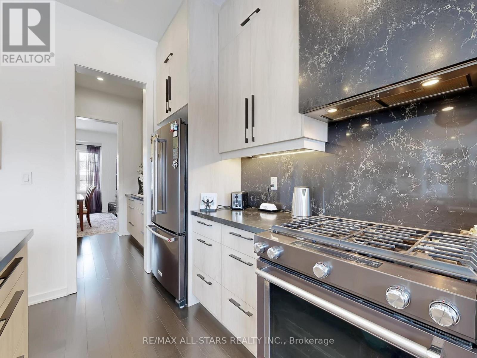 98 Church Street, Georgina, Ontario  L4P 1J5 - Photo 13 - N12943246