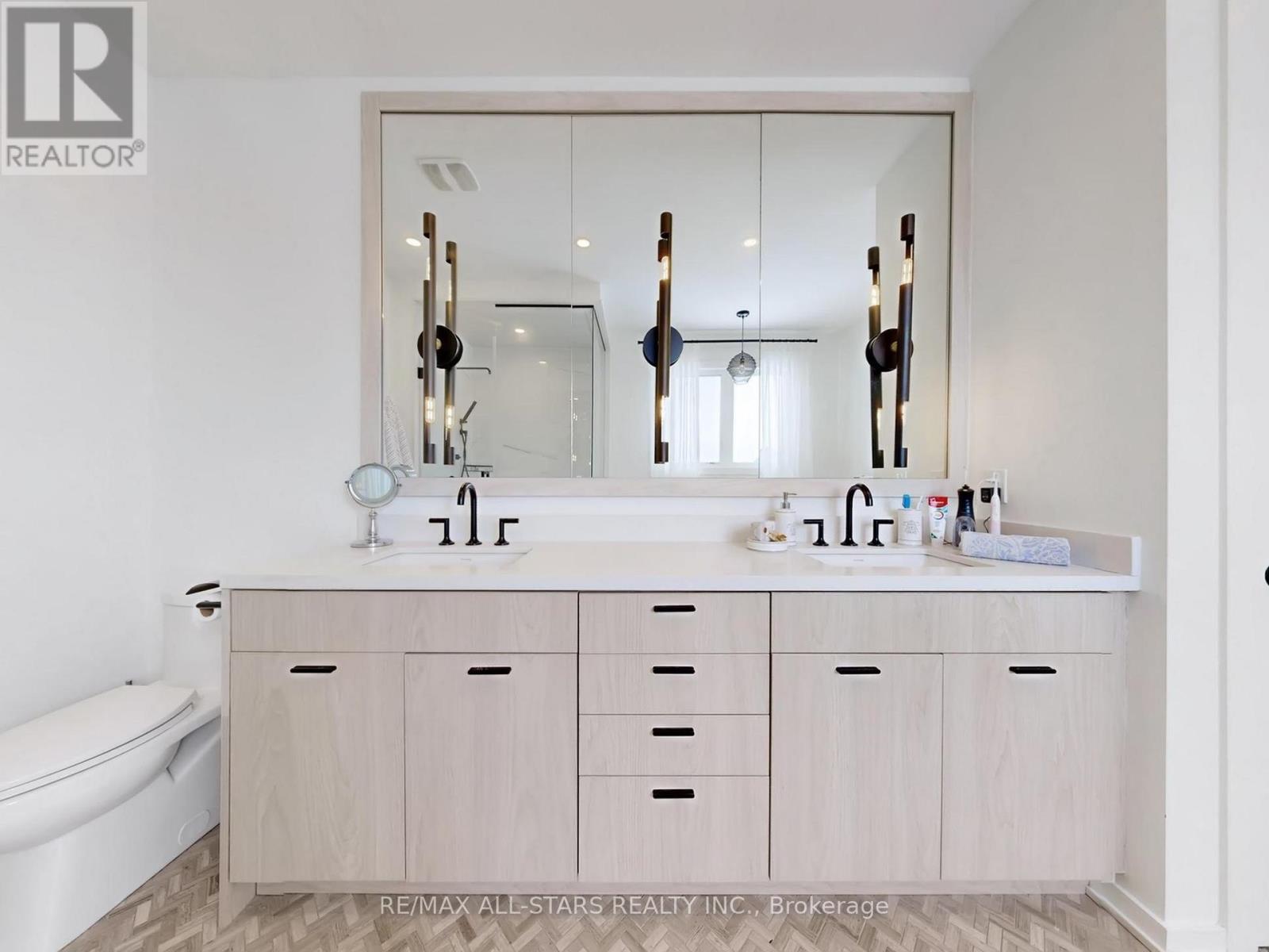 98 Church Street, Georgina, Ontario  L4P 1J5 - Photo 16 - N12943246