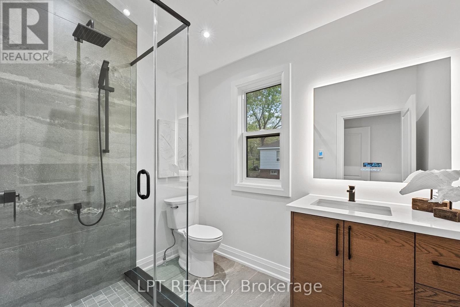 168 Berczy Street, Barrie, Ontario  L4M 3R6 - Photo 24 - S12728452