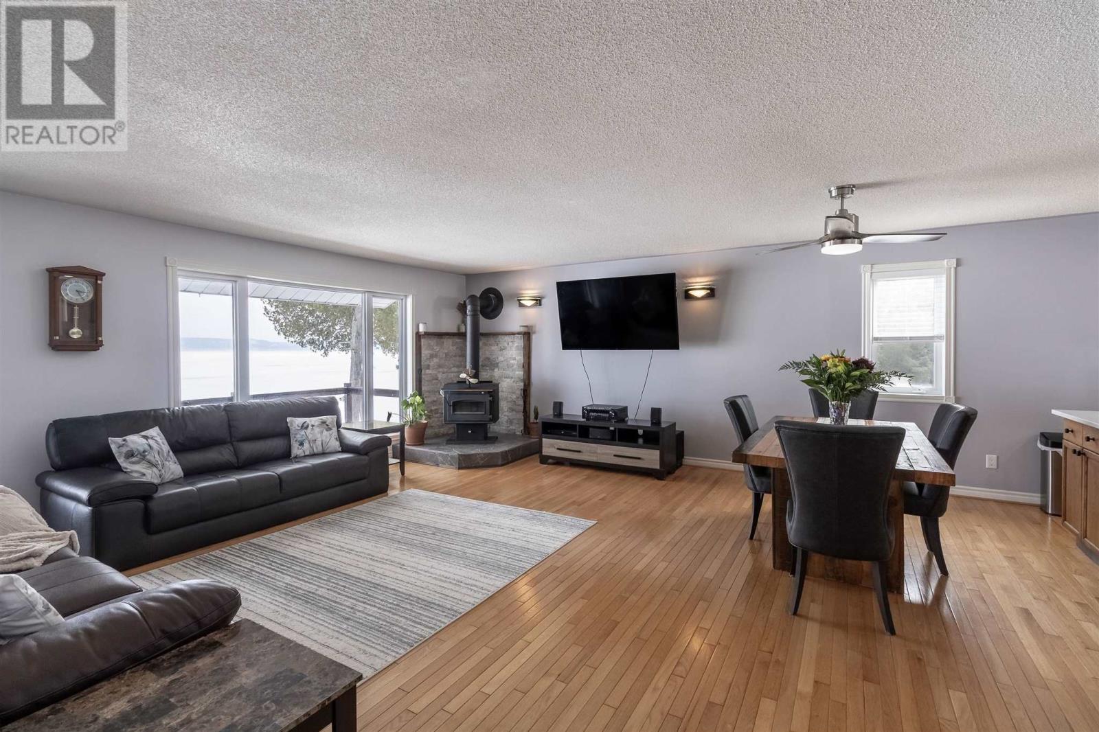 31 James St, Goulais River, Ontario  P0S 1E0 - Photo 5 - SM260588