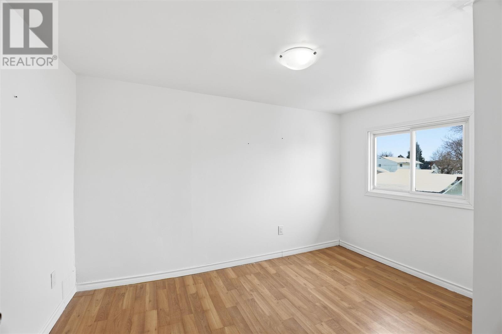 298 Hampton Rd, Sault Ste. Marie, Ontario  P6C 2N7 - Photo 36 - SM260592