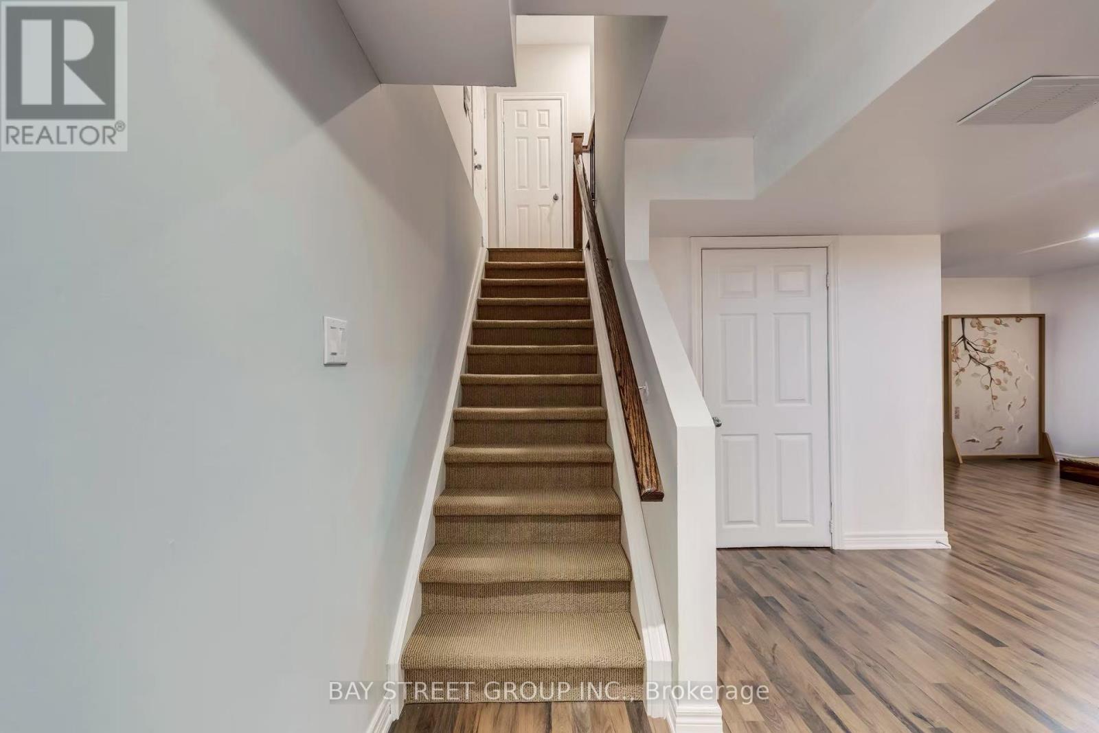 1087 Kestell Boulevard, Oakville, Ontario  L6H 7M5 - Photo 44 - W12921266