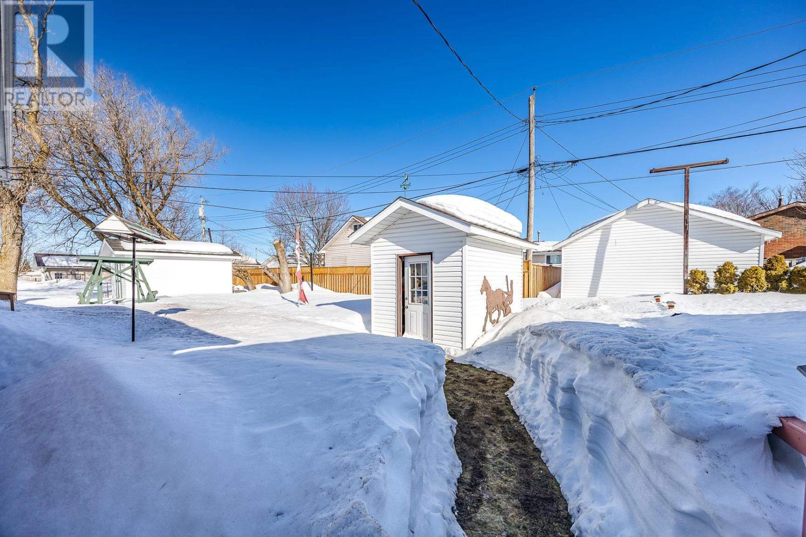 20 Rushmere Dr, Sault Ste. Marie, Ontario  P6C 2T2 - Photo 5 - SM260605