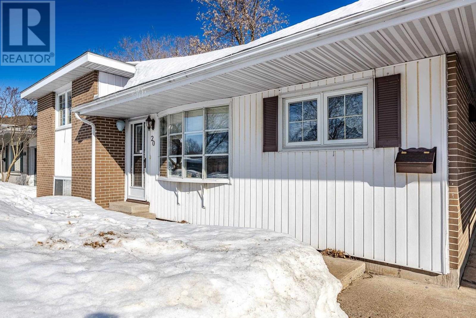 20 Rushmere Dr, Sault Ste. Marie, Ontario  P6C 2T2 - Photo 3 - SM260605