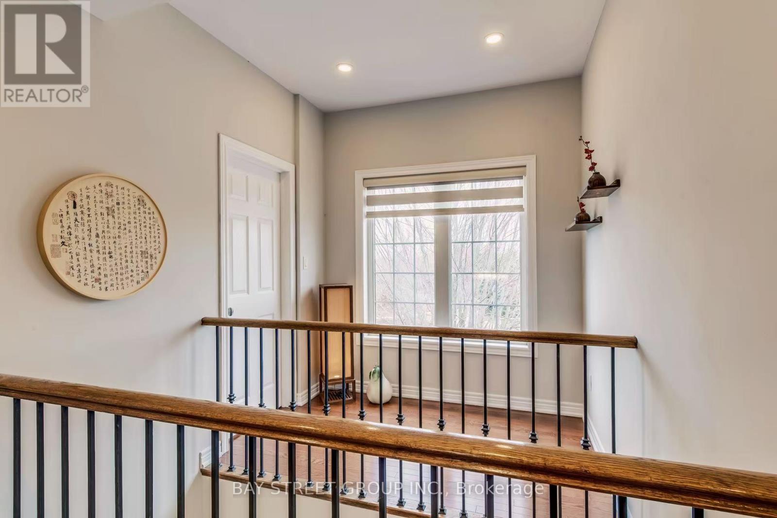 1087 Kestell Boulevard, Oakville, Ontario  L6H 7M5 - Photo 27 - W12921266