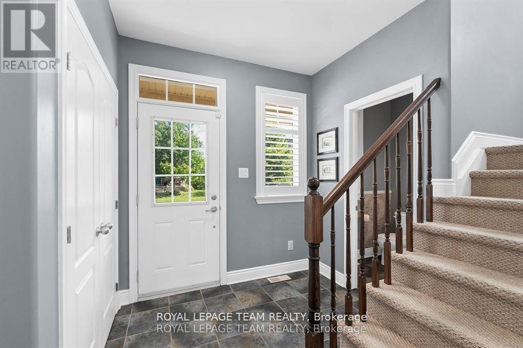 221 Santiago Street, Carleton Place, Ontario  K7C 0C7 - Photo 2 - X12716152