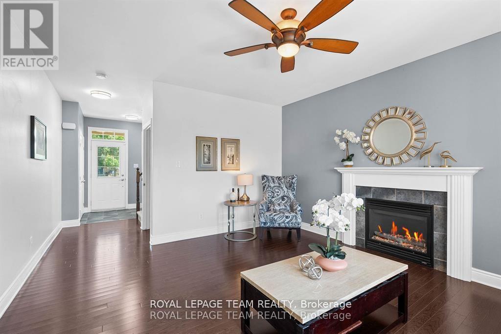 221 Santiago Street, Carleton Place, Ontario  K7C 0C7 - Photo 5 - X12716152