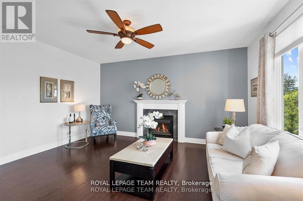 221 Santiago Street, Carleton Place, Ontario  K7C 0C7 - Photo 4 - X12716152