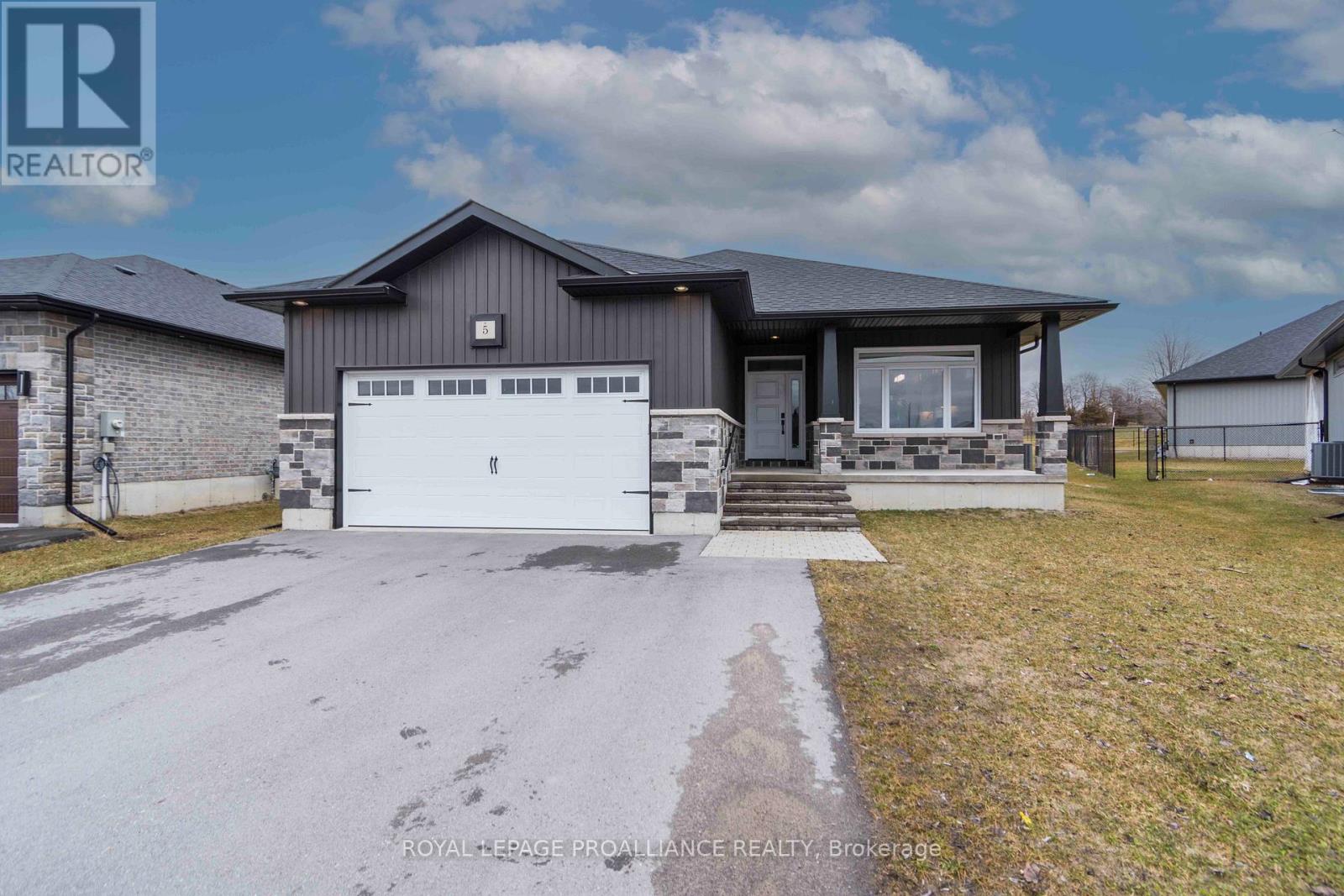 5 Schmidt Way, Quinte West, Ontario  K8V 0L5 - Photo 1 - X12950054