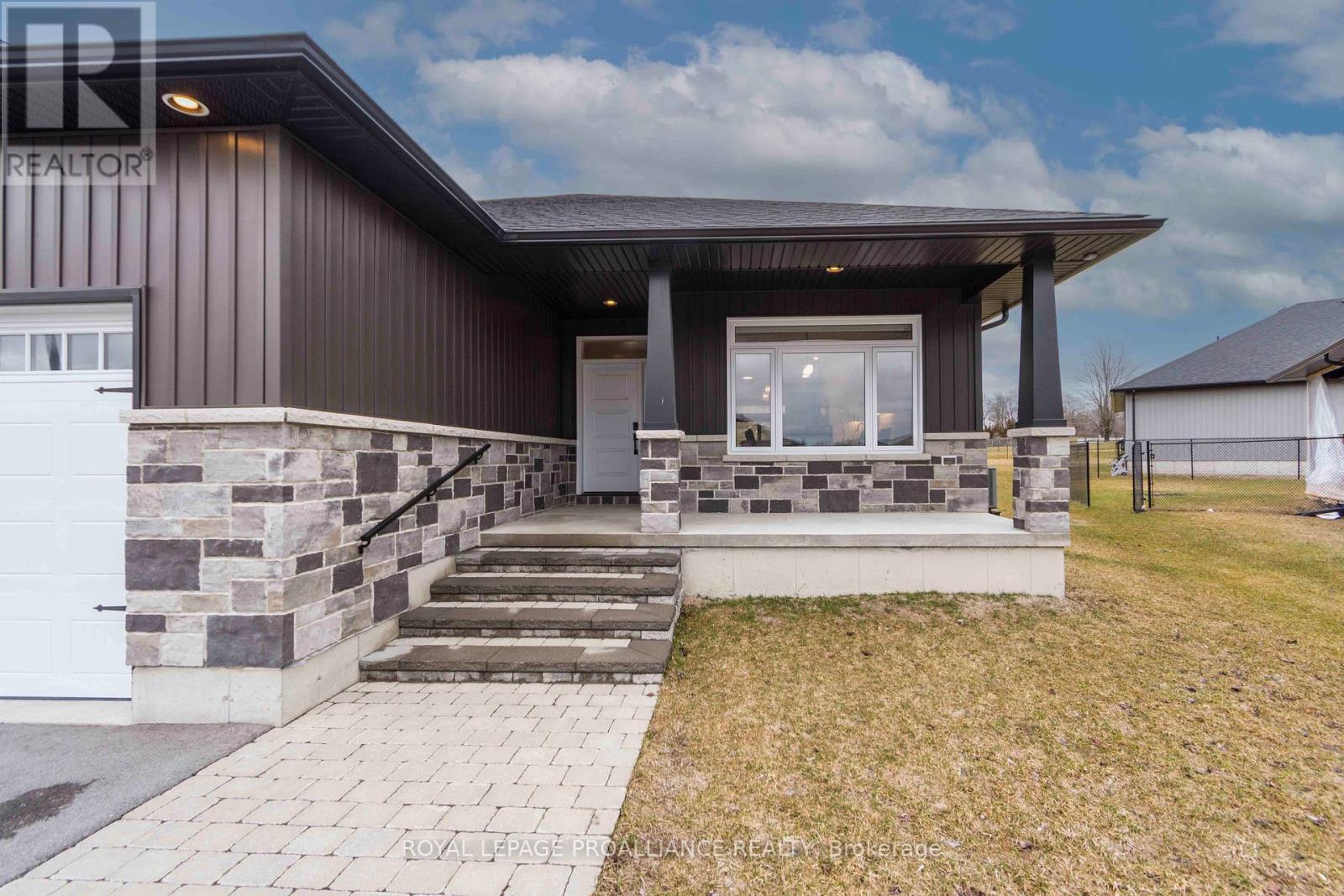 5 Schmidt Way, Quinte West, Ontario  K8V 0L5 - Photo 3 - X12950054