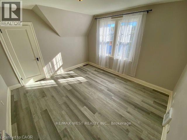 18 Cameron Avenue S Unit# Upper, Hamilton, Ontario  L8K 2W8 - Photo 7 - 40817198