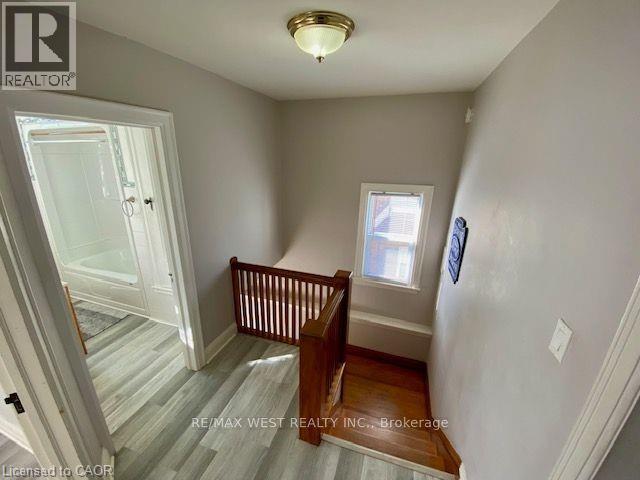 18 Cameron Avenue S Unit# Upper, Hamilton, Ontario  L8K 2W8 - Photo 3 - 40817198
