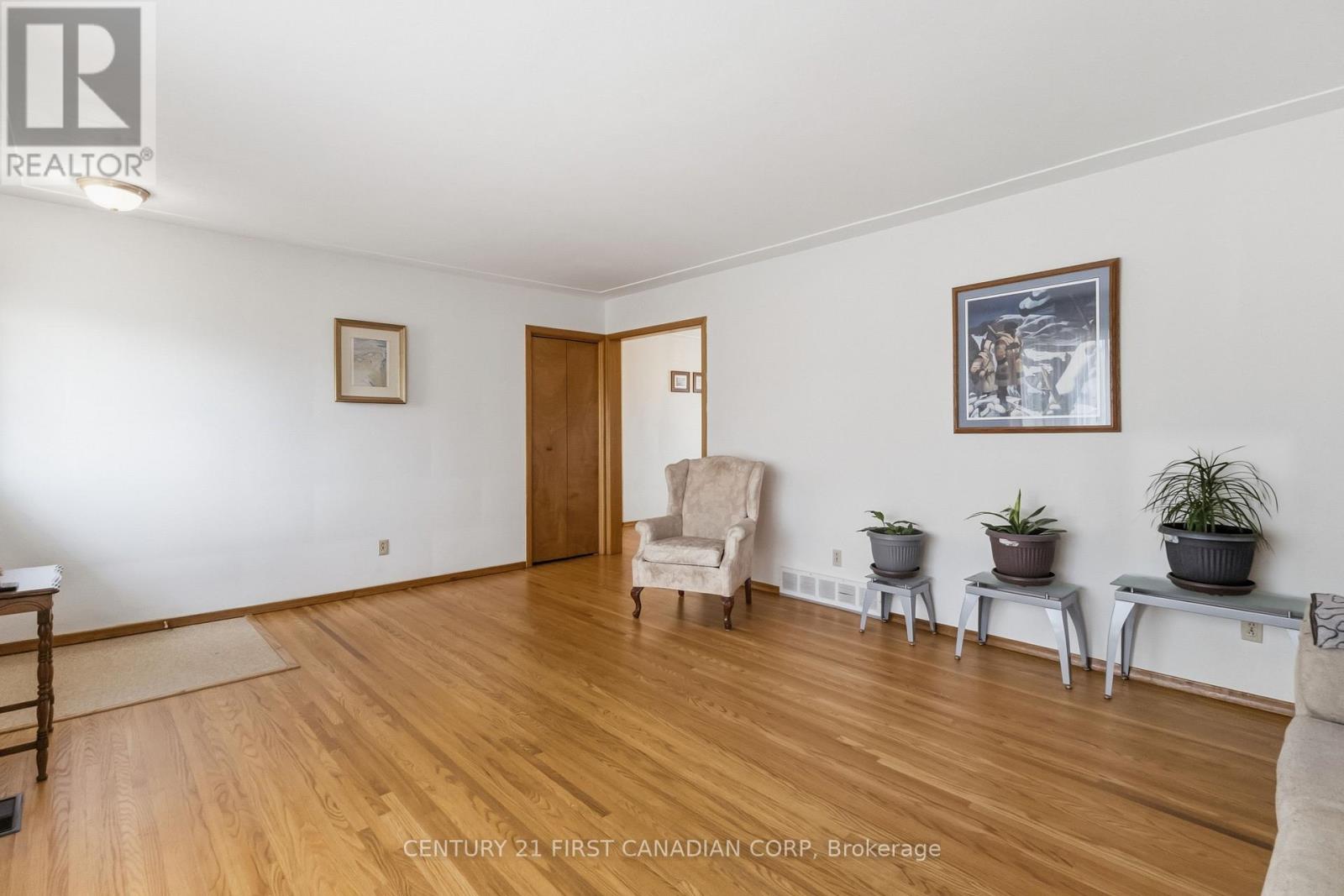 7 Howard Place, St. Thomas, Ontario  N5R 1E8 - Photo 12 - X12950110