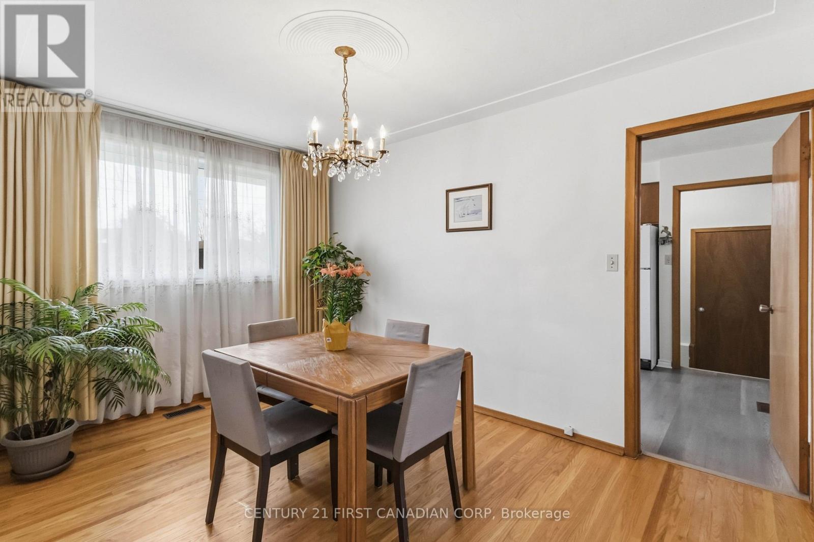 7 Howard Place, St. Thomas, Ontario  N5R 1E8 - Photo 13 - X12950110