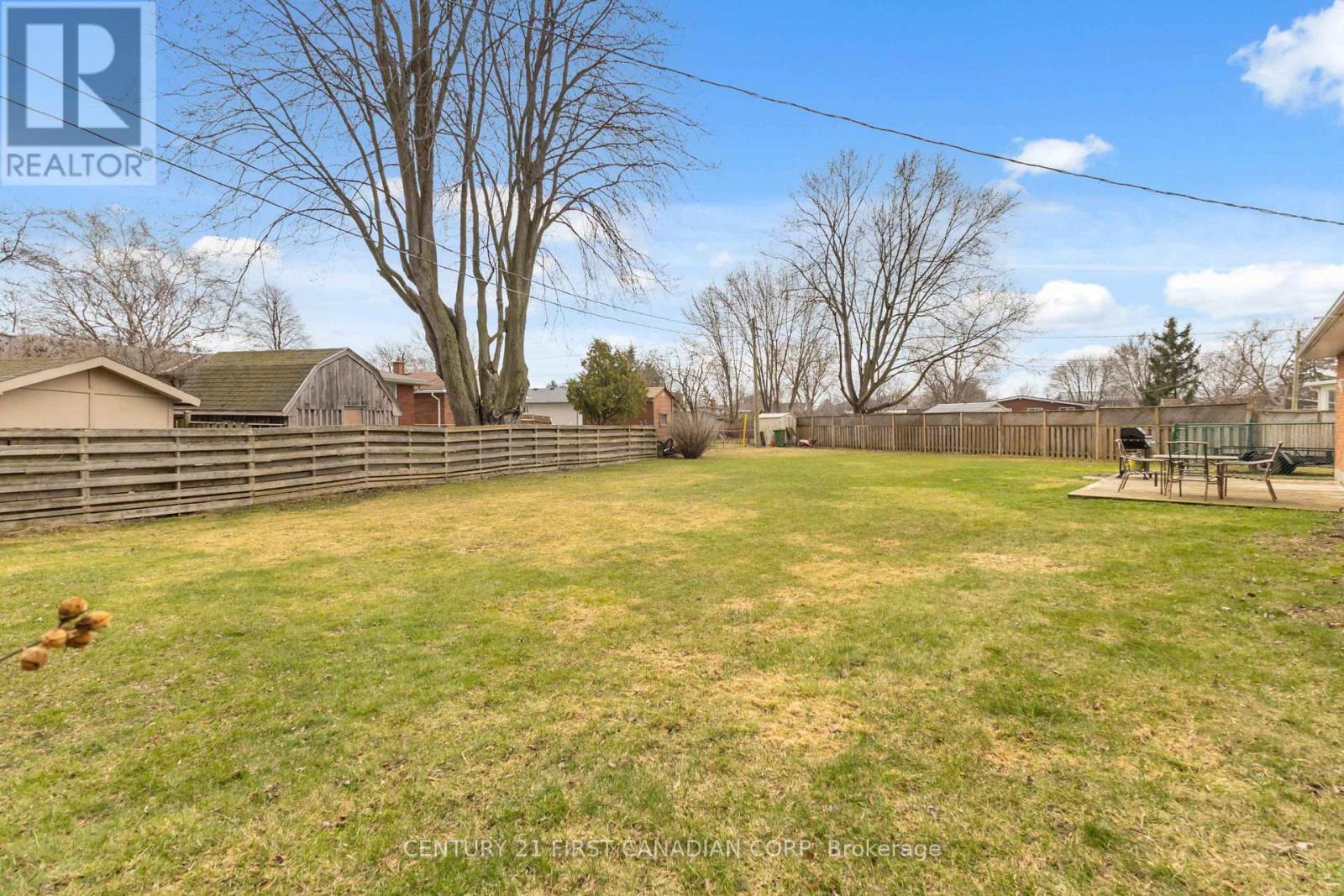 7 Howard Place, St. Thomas, Ontario  N5R 1E8 - Photo 42 - X12950110