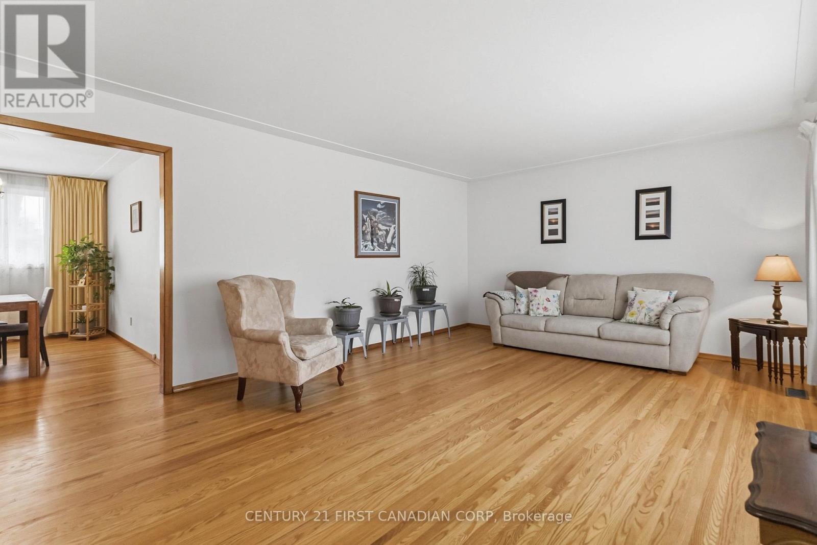 7 Howard Place, St. Thomas, Ontario  N5R 1E8 - Photo 7 - X12950110