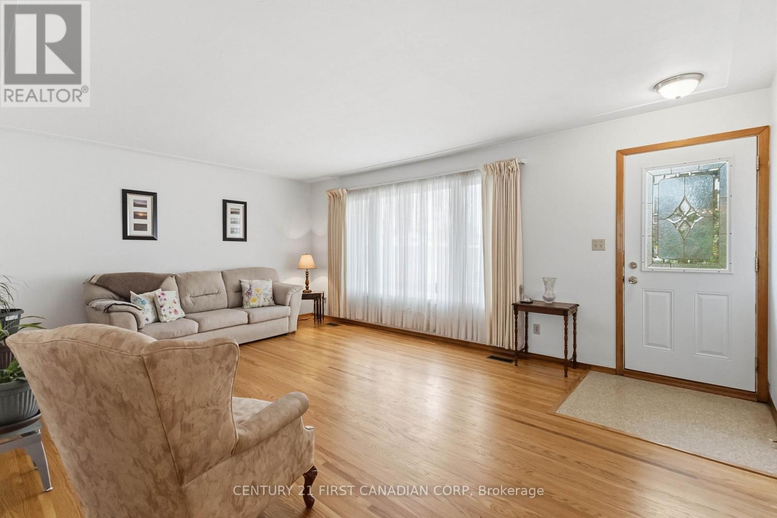 7 Howard Place, St. Thomas, Ontario  N5R 1E8 - Photo 8 - X12950110