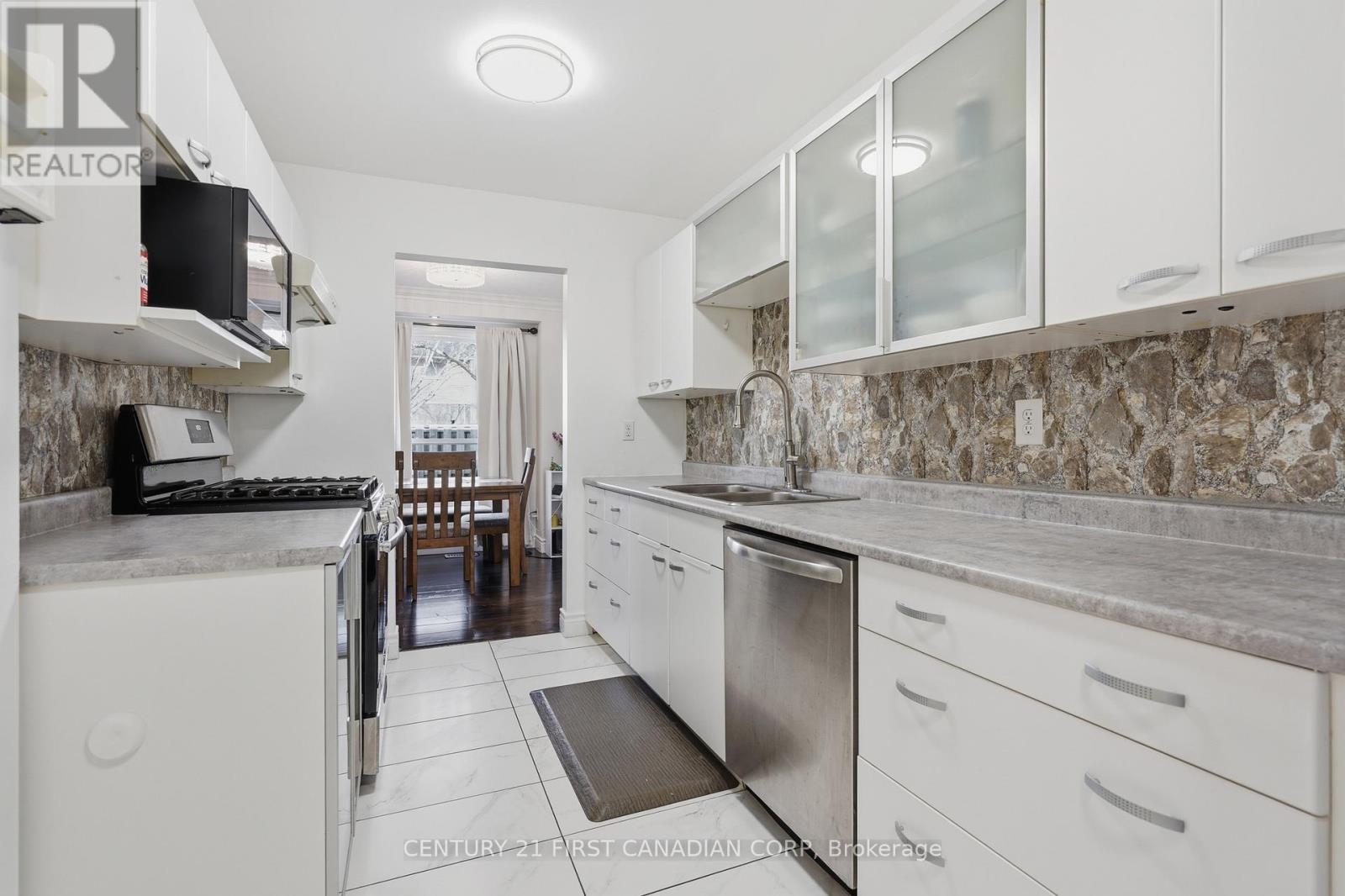 1 - 147 Deveron Crescent, London South, Ontario  N5Z 4J7 - Photo 12 - X12950184