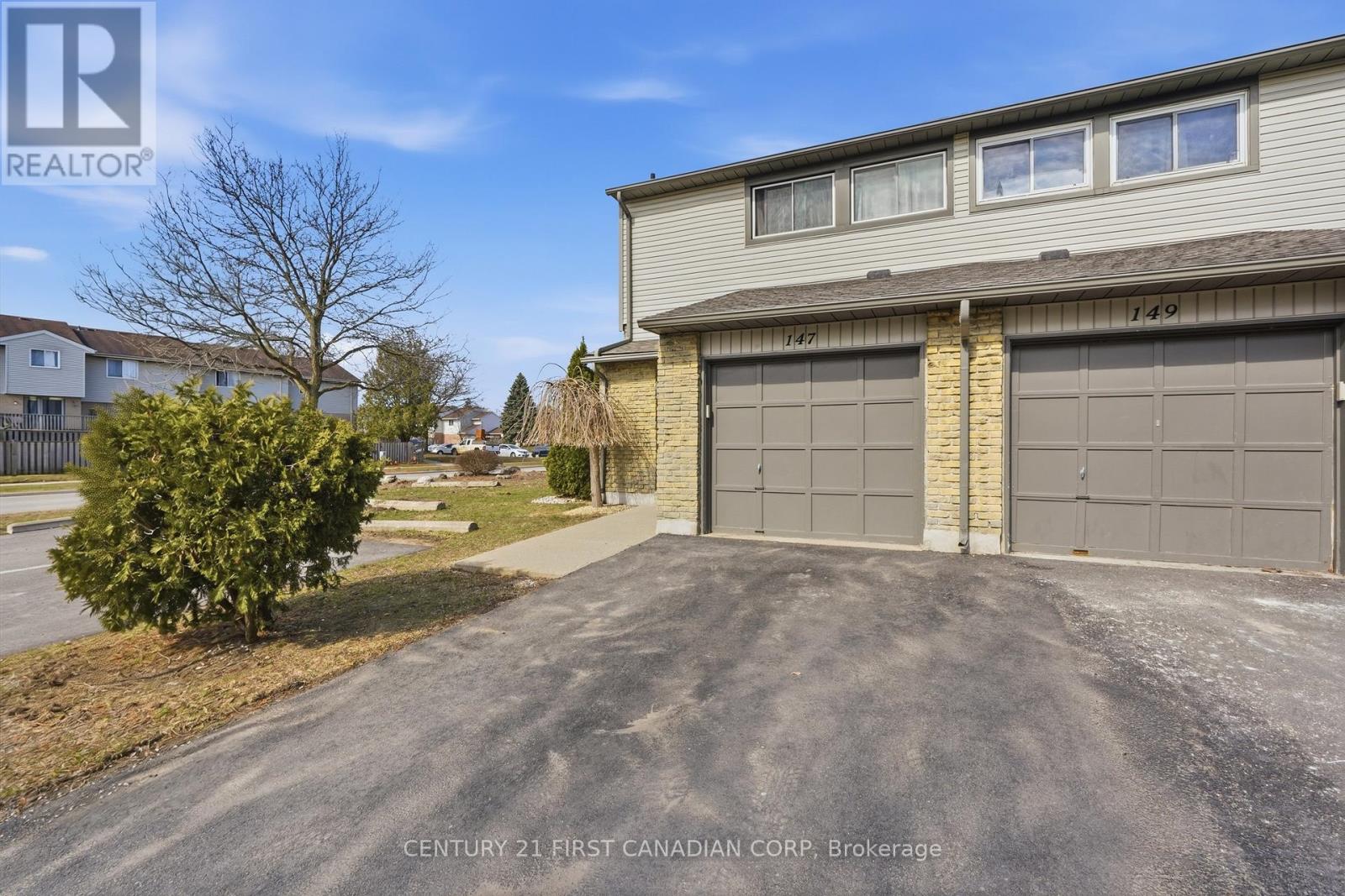 1 - 147 Deveron Crescent, London South, Ontario  N5Z 4J7 - Photo 2 - X12950184