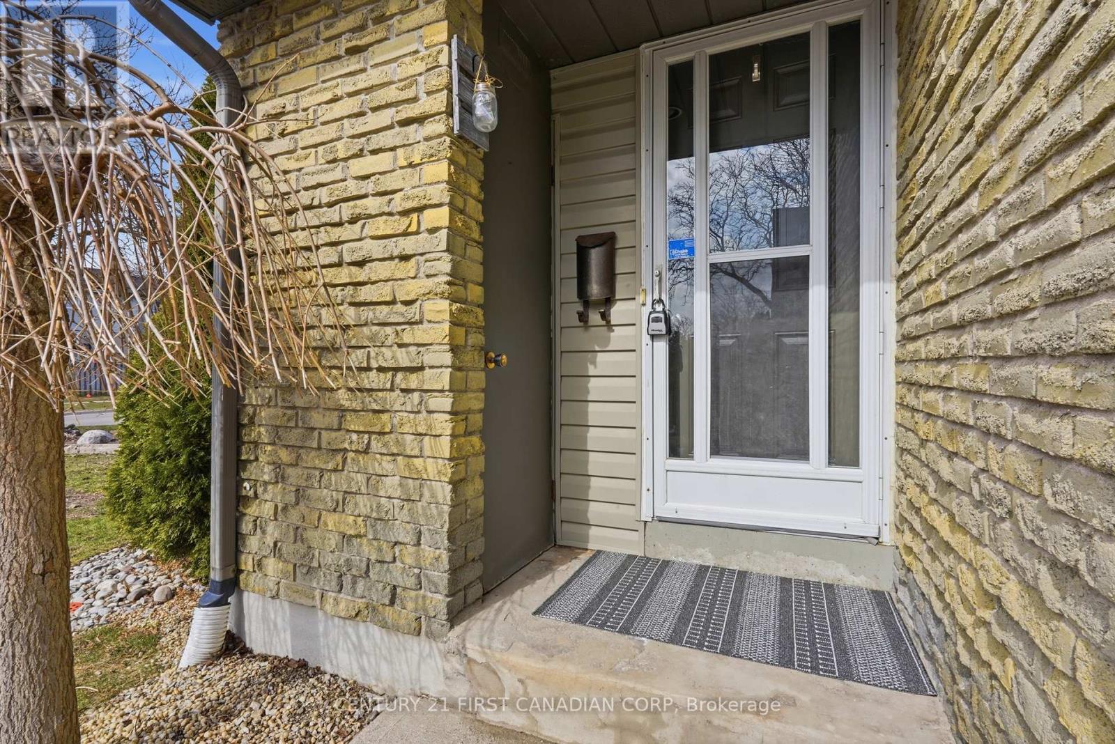 1 - 147 Deveron Crescent, London South, Ontario  N5Z 4J7 - Photo 3 - X12950184