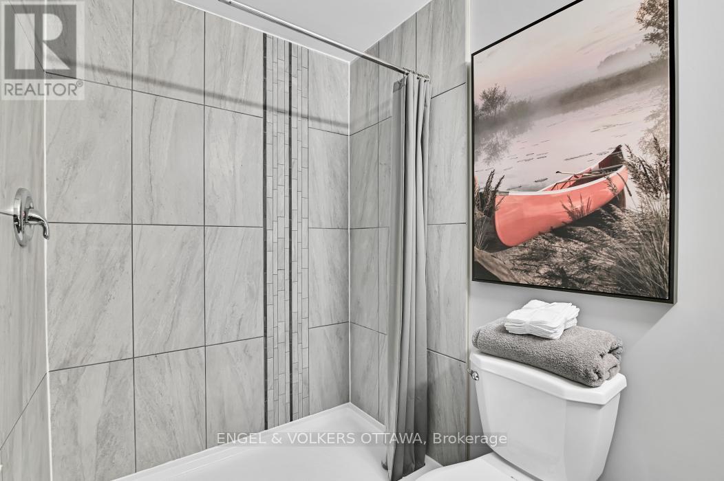 313 St Tropez Street, Russell, Ontario  K0A 1W0 - Photo 28 - X12950088