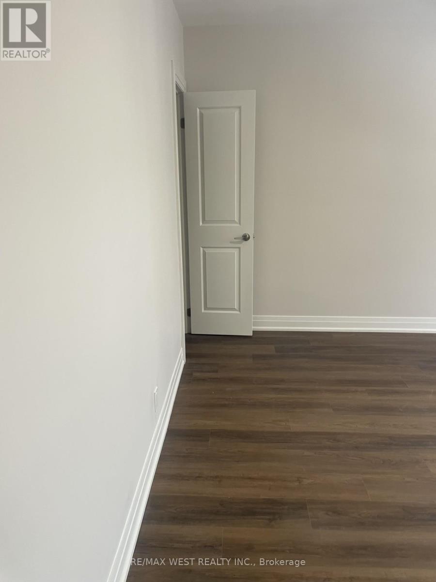 Second Floor - 57 Nassau Street, Toronto, Ontario  M5T 1M3 - Photo 2 - C12949578