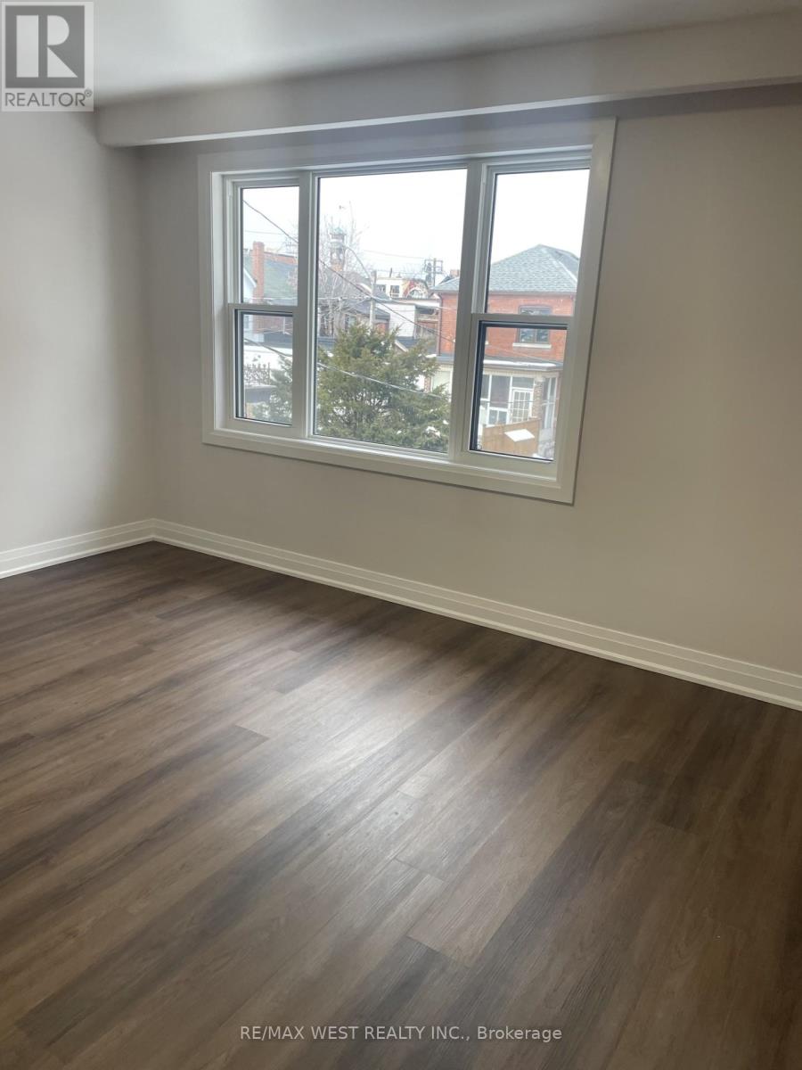 Second Floor - 57 Nassau Street, Toronto, Ontario  M5T 1M3 - Photo 6 - C12949578