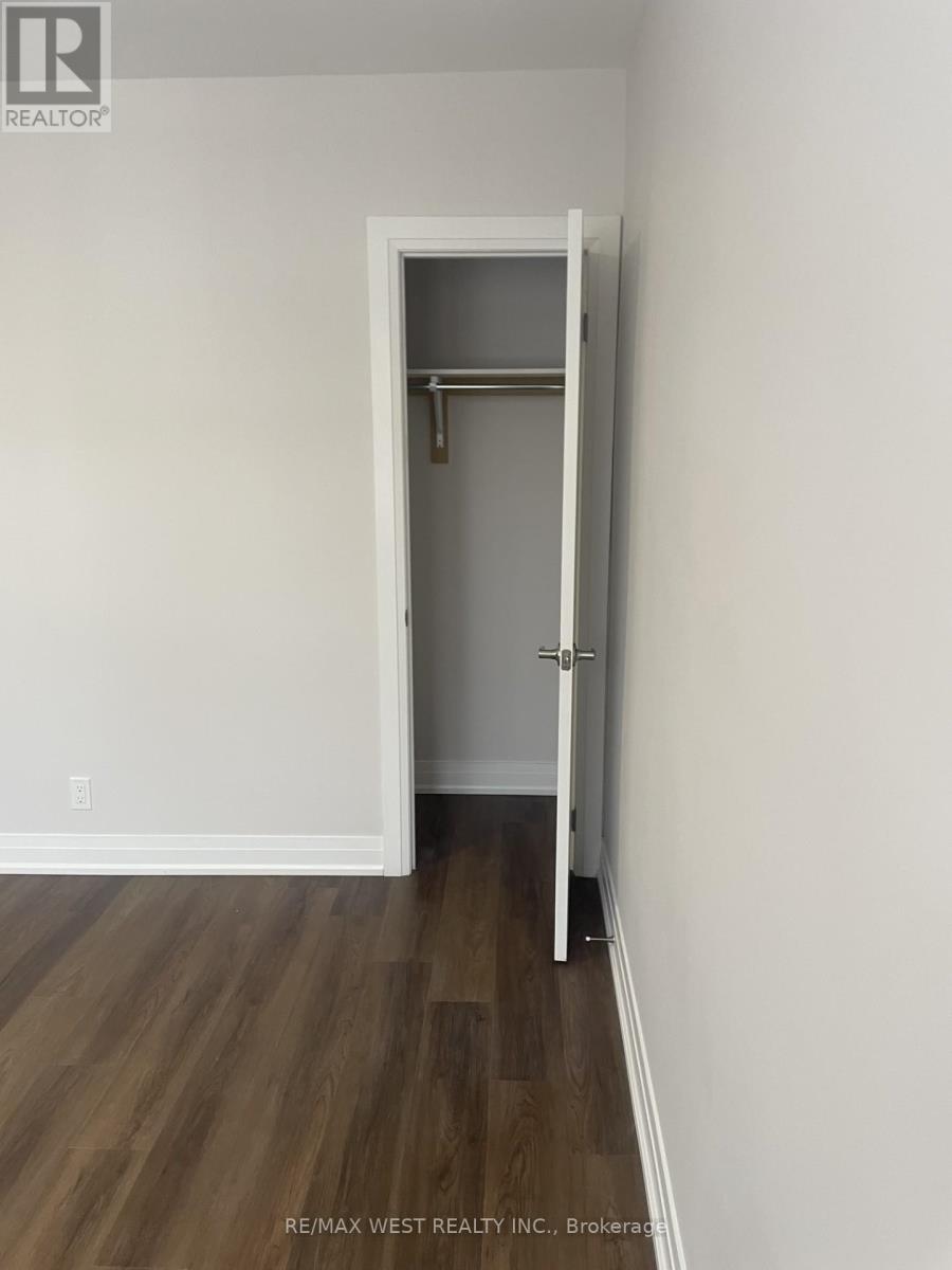 Second Floor - 57 Nassau Street, Toronto, Ontario  M5T 1M3 - Photo 4 - C12949578