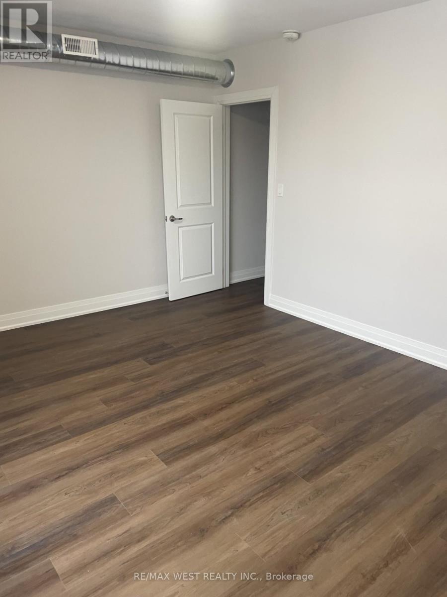 Second Floor - 57 Nassau Street, Toronto, Ontario  M5T 1M3 - Photo 8 - C12949578