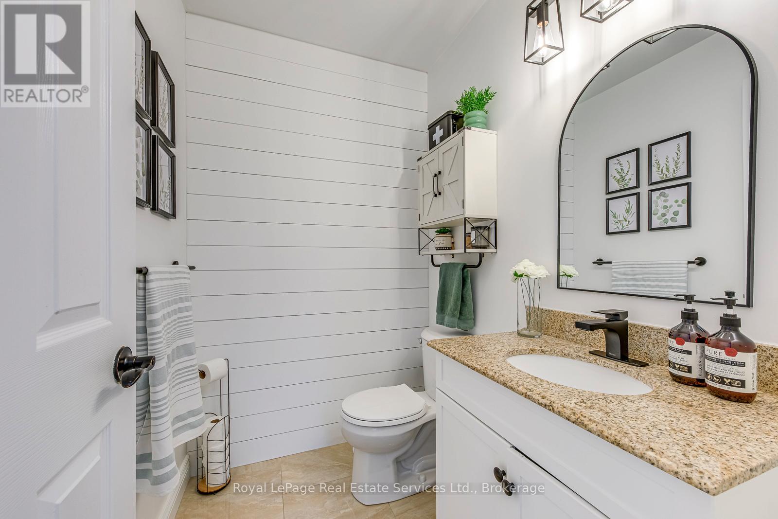 2268 Seton Crescent, Burlington, Ontario  L7L 6Y4 - Photo 16 - W12950082