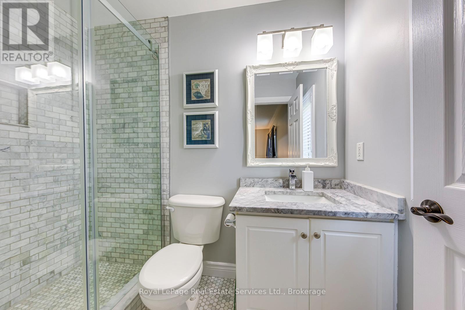 2268 Seton Crescent, Burlington, Ontario  L7L 6Y4 - Photo 21 - W12950082