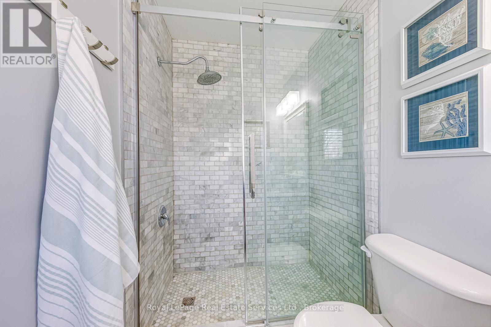 2268 Seton Crescent, Burlington, Ontario  L7L 6Y4 - Photo 22 - W12950082