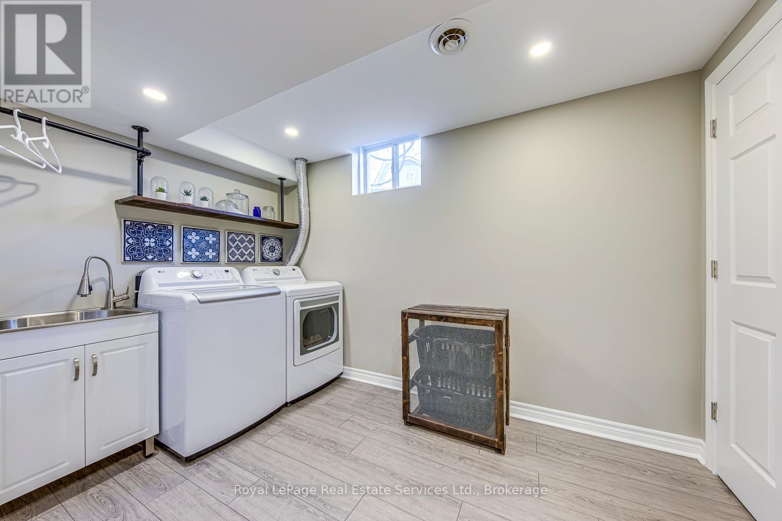 2268 Seton Crescent, Burlington, Ontario  L7L 6Y4 - Photo 34 - W12950082