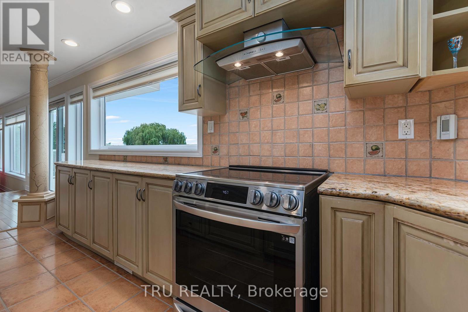 1915 Regional Road 174 Highway, Ottawa, Ontario  K4C 1H5 - Photo 11 - X12945332