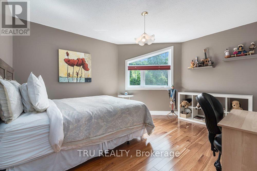 1915 Regional Road 174 Highway, Ottawa, Ontario  K4C 1H5 - Photo 18 - X12945332