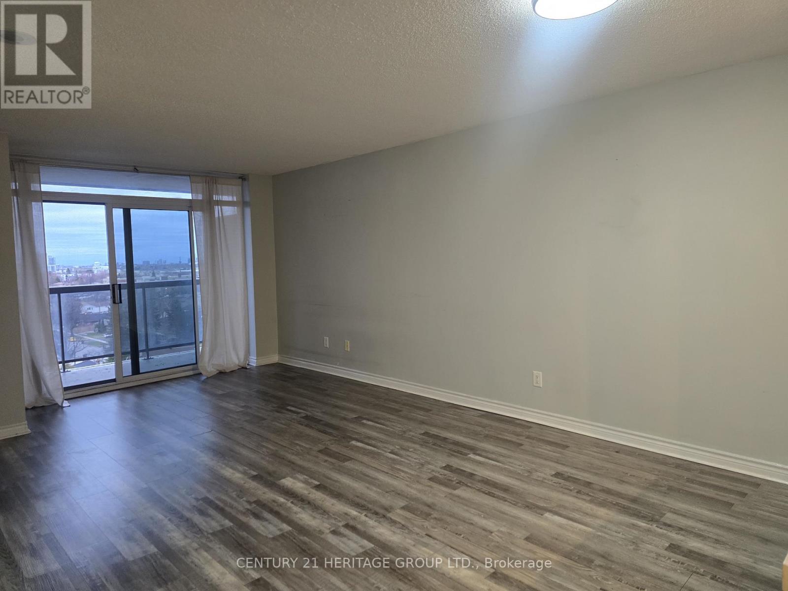 803 - 8 Mondeo Drive, Toronto, Ontario  M1P 5C7 - Photo 10 - E12889854