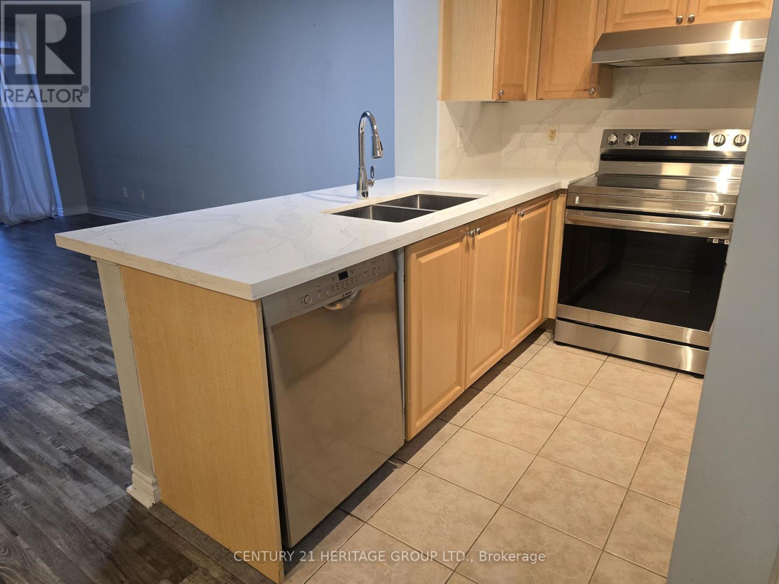 803 - 8 Mondeo Drive, Toronto, Ontario  M1P 5C7 - Photo 15 - E12889854