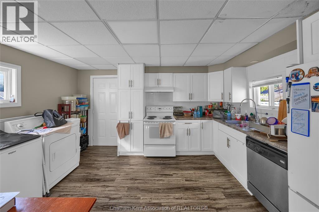 MLS# 25027394: 68/70 Elizabeth STREET, Chatham, Canada