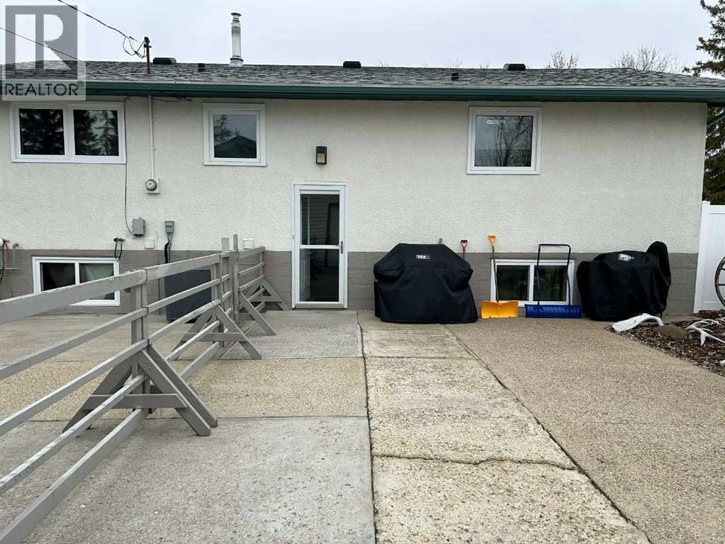 3641 44 Street, Ponoka, Alberta  T4J 1A6 - Photo 12 - A2295348