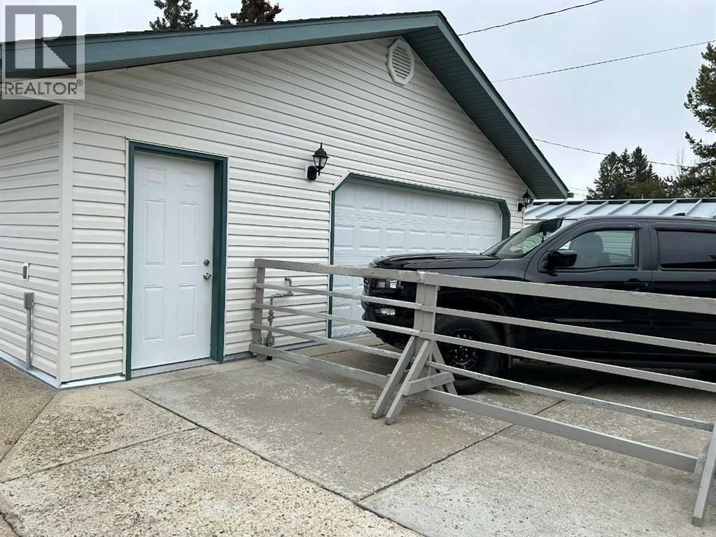 3641 44 Street, Ponoka, Alberta  T4J 1A6 - Photo 15 - A2295348